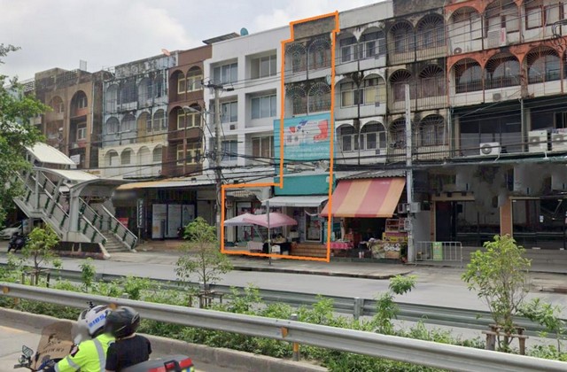 C4050 ให้เช่าอาคารพาณิชย์ 2 คูหา 4 ชั้น รีโนเวทใหม่ ใกล้BTSแบริ่ง ติดถนนสุขุมวิทฝั่งขาออก