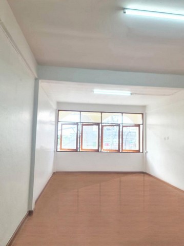 C4050 ให้เช่าอาคารพาณิชย์ 2 คูหา 4 ชั้น รีโนเวทใหม่ ใกล้BTSแบริ่ง ติดถนนสุขุมวิทฝั่งขาออก