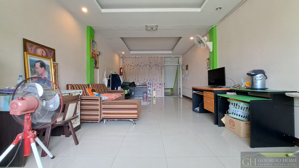 ขาย ตึกแถว 3.5 ชั้น การเคหะออเงิน สุขาภิบาล5 ซ.66 ถ.วิภาวดีรังสิต ทางด่วนจตุโชติ ใกล้ตลาดสดเคหะออเงิน