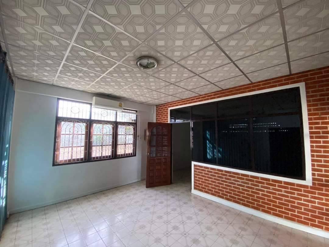 ให้เช่าคลังสินค้าพร้อมสำนักงาน พื้นที่ใช้สอยในโกดัง 480 ตารางเมตร ติดถนน 375 อำเภอเมือง นครปฐม