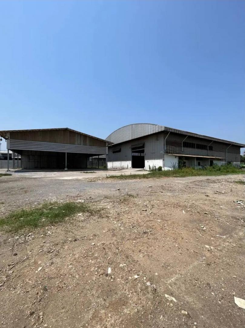 ให้เช่าโกดังพร้อมสำน้กงาน พื้นที่ใช้สอย 4000 ตารางเมตร ถนน พุทธมณฑลสาย 4 สามพราน นครปฐม