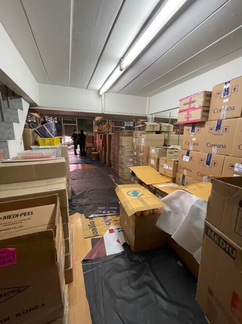 ขายพลาซ่าตึกแถว 3 ฉโนด 2 ห้อง 5 ชั้น บริเวณตึกเจ้เล้ง ดอนเมืองใกล้สนามบิน 43 ตรว. 