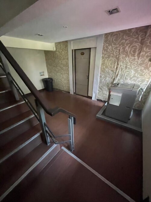 ขายพลาซ่าตึกแถวขนาดใหญ่ ติดกับอาคารเจ้เล้งพลาซ่า สามารถทำเป็นศูนย์การค้าเล็กๆ หรือ พลาซ่า ได้ 