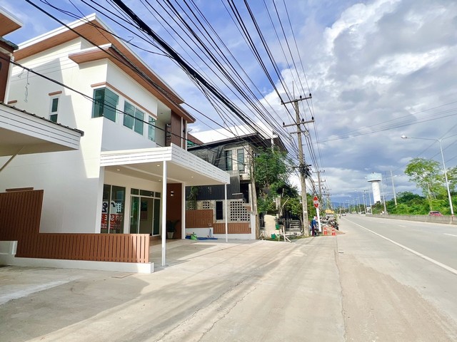 ขายบ้านกึ่งอาคารพาณิชย์ 2ชั้น37ตรว.4.75ลบ. ฟรีโอน ถ.แม่ริม-แม่โจ้ ต.ริมใต้ อ.แม่ริม เชียงใหม่