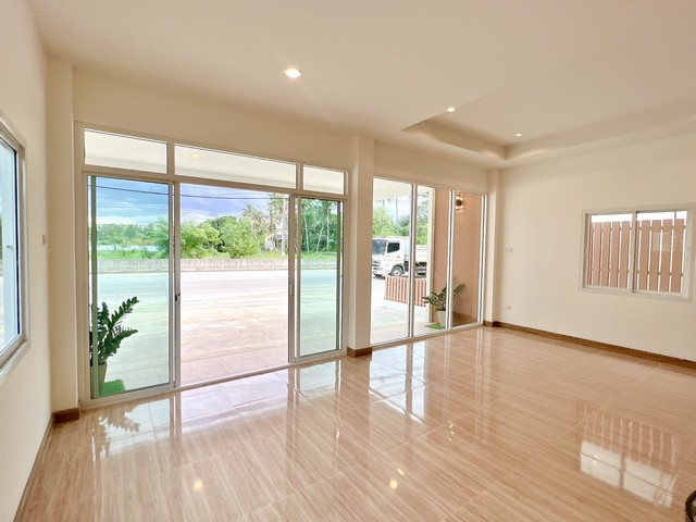 ขายบ้านกึ่งอาคารพาณิชย์ 2ชั้น37ตรว.4.75ลบ. ฟรีโอน ถ.แม่ริม-แม่โจ้ ต.ริมใต้ อ.แม่ริม เชียงใหม่