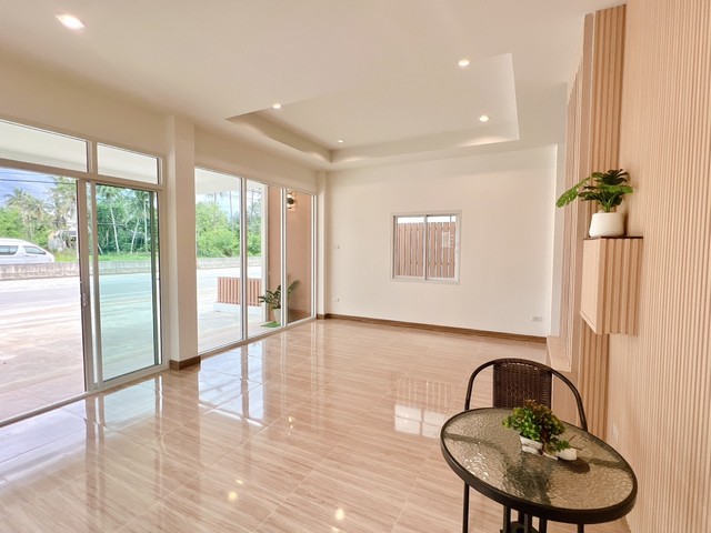 ขายบ้านกึ่งอาคารพาณิชย์ 2ชั้น37ตรว.4.75ลบ. ฟรีโอน ถ.แม่ริม-แม่โจ้ ต.ริมใต้ อ.แม่ริม เชียงใหม่