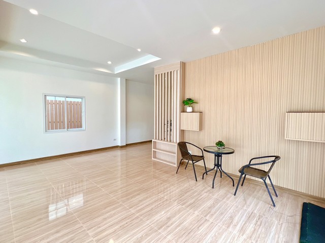 ขายบ้านกึ่งอาคารพาณิชย์ 2ชั้น37ตรว.4.75ลบ. ฟรีโอน ถ.แม่ริม-แม่โจ้ ต.ริมใต้ อ.แม่ริม เชียงใหม่