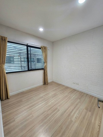 ขายทาวน์โฮม 3 ชั้น 3 ห้องนอน โครงการบ้านกลางเมือง นวมินทร์ 42 ตรงข้ามตลาดอินทรารักษ์