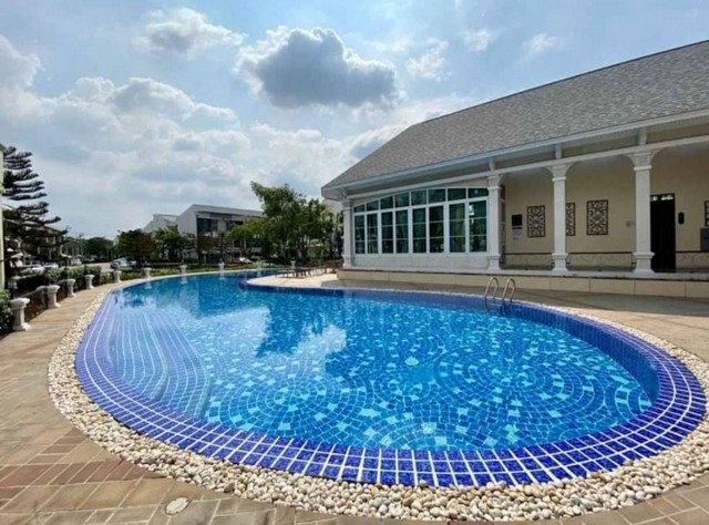 ขายทาวน์โฮม 3 ชั้น 3 ห้องนอน โครงการบ้านกลางเมือง นวมินทร์ 42 ตรงข้ามตลาดอินทรารักษ์