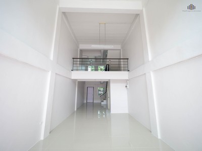 ให้เช่า อาคารพาณิชย์! รีโนเวท พร้อมทาสีใหม่แล้ว ทั้งตึก!! สายสี่สแควร์ สามพราน นครปฐม เหมาะอยู่อาศัย หรือ ทำโฮมออฟฟิศ