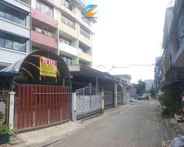 ขายอาคารพาณิชย์ 3.5 ชั้น มีดาดฟ้า ซอยจรัญสนิทวงศ์ 25 แยก 4 ทะลุ 27 แยก 3 รีโนเวทใหม่ สวยม้ากกกกก คุ้มค่า 