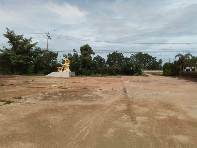 เช่าที่ดิน พร้อมสิ่งปลูกสร้าง ติดถนน  9 -3-88  ไร่  วิวเขาหลวงบรรยากาศดี  อ.คีรีมาศ จ.สุโขทัย  ZN241 