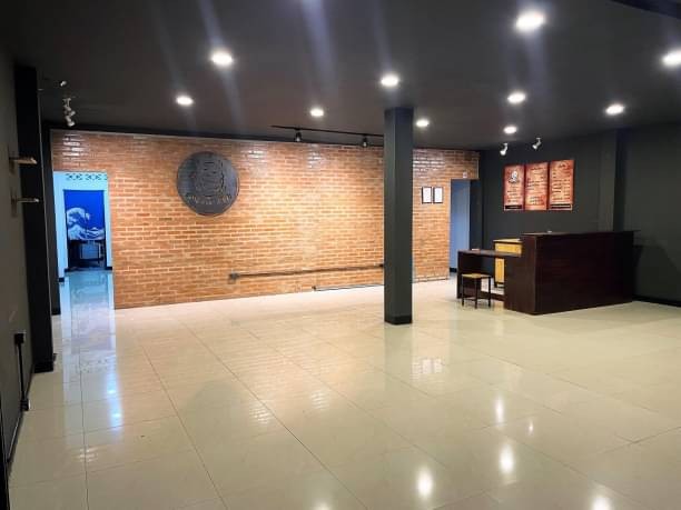 ติดถนนเลียบแม่น้ำปิง 7.9 ล้าน อาคารพาณิชย์ 2 ชั้น 2 คูหา 60.7 ตรว. ป่าแดด อำเภอเมือง เหมาะสำหรับเปิดเป็นร้านค้า ออฟฟิศ คลีนิค และอื่นๆ