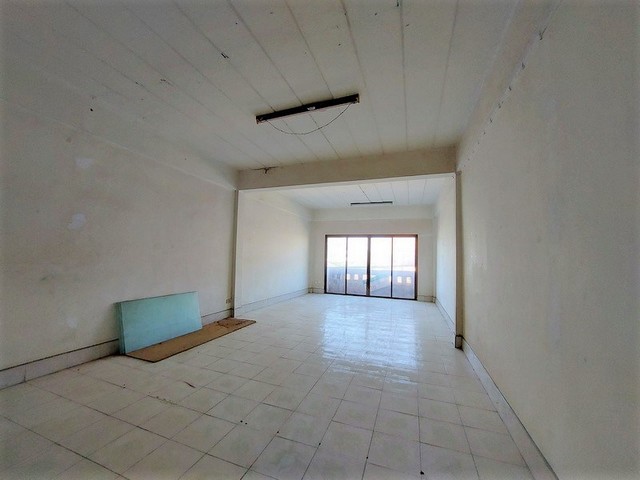 ขายอาคารพาณิชย์  อำเภอกุมภวาปี อุดรธานี (PKK04-05706)