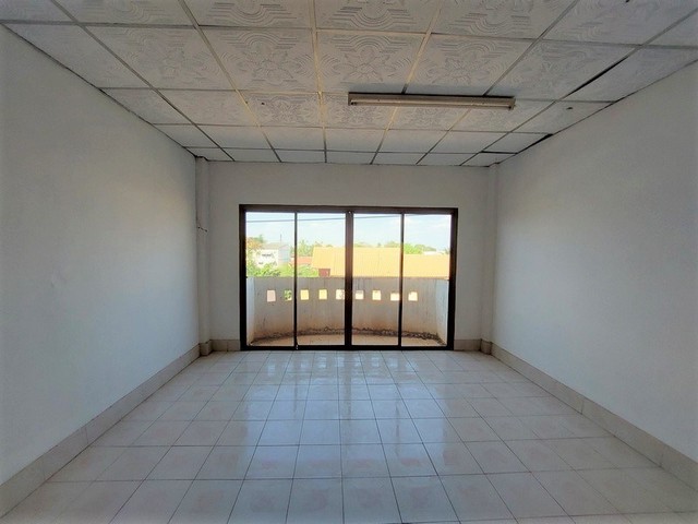 ขายอาคารพาณิชย์  อำเภอกุมภวาปี อุดรธานี (PKK04-05706)