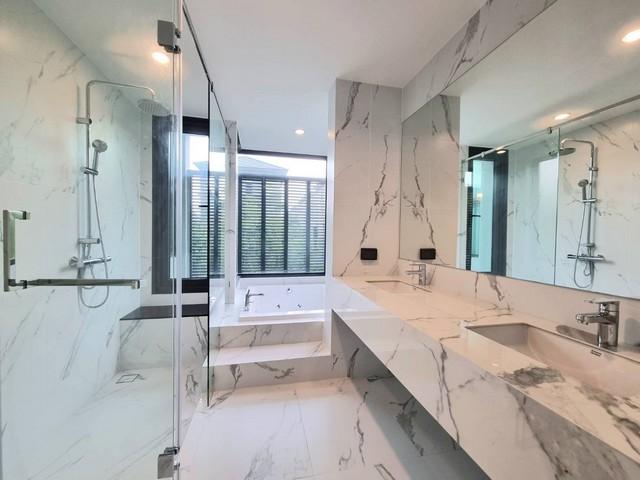 ให้เช่า Luxury Duplex Home 3 ชั้น THE SONNE ศรีนครินทร์-บางนา หลังมุม 4 ห้องนอน เฉลิมพระเกีรติ ร.9 ซอย28 ใกล้สวนและ Club house