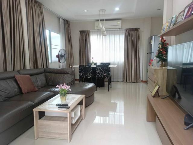 บ้านเดี่ยว 2 ชั้น หมู่บ้าน คาซ่า พรีเมี่ยม ราชพฤกษ์-แจ้งวัฒนะ : 55.7 ตร.ว. 175 ตร.ม., 4 นอน / 3 น้ำ