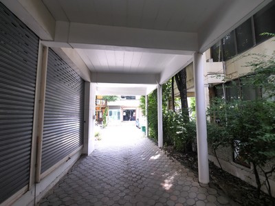 Rare! Well Maintained, Renovated Extra Rooms!! 650 Sq.m 4-Storey 84 Sq.W Home Office Building for SALE at Town in Town Soi 3