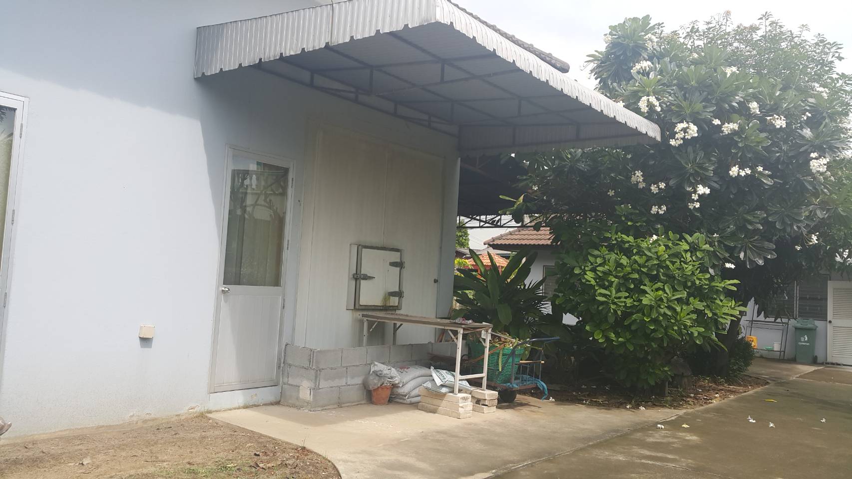 ขายโรงงานทำไอศครีมและบ้านพักคนงาน