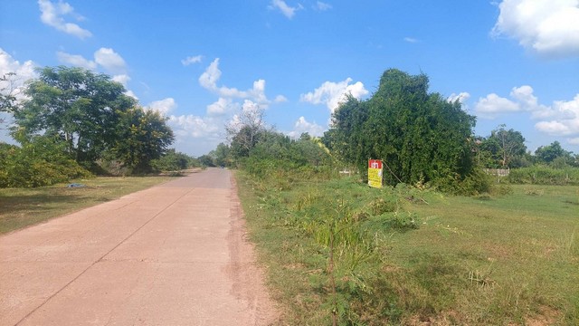 เช่าที่ดินสวย ติดหนองกอมเกาะ 1-0-64 ไร่  ต.หนองกอมเกาะ อ.เมือง จ.หนองคาย   ZP080