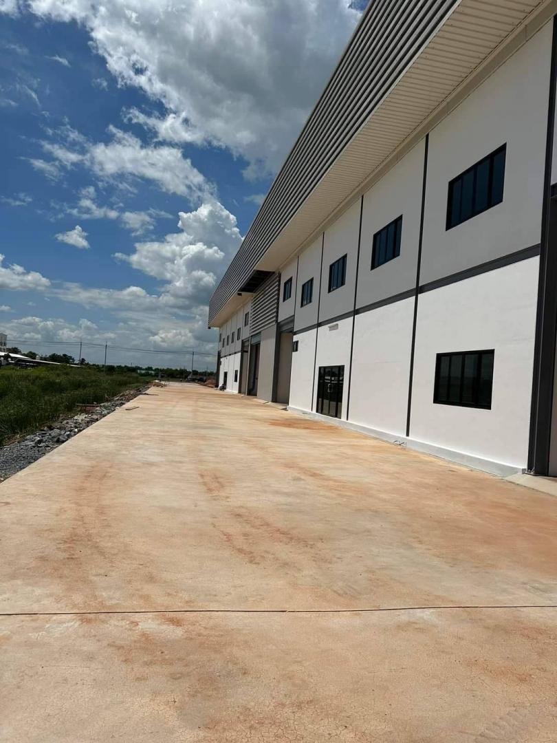 ให้เช่าโกดังใหม่ มีสำนักงาน 2 ชั้น  พื้นที่ใช้สอยทั้งหมด 1,350 ตาราเมตร ท่าเสา กระทุ่มแบน สมุทรสาคร