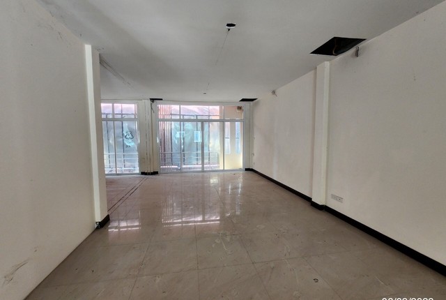 ขายอาคารพาณิชย์  อำเภอเมืองร้อยเอ็ด ร้อยเอ็ด (PKK04-05700)