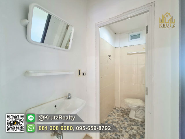 ขายอาคารพาณิชย์ ศักยภาพดีมาก ห้องริม เนื้อที่ 23.8 ตร.ว. 3 นอน 3 น้ำ ต.นอกเมือง อ.เมืองสุรินทร์ จ.สุรินทร์ 