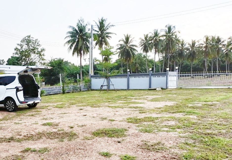 ขายด่วนที่ดินถมแล้วพร้อมรั้ว 200 ตารางวา อ.ศรีราชา จ.ชลบุรี