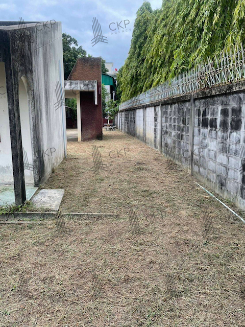 ขาย ที่ดินพร้อมสิ่งปลูกสร้าง ขนาด 239.8 ตร.วา พื้นที่กว้างขวาง กลางเมืองนครปฐม