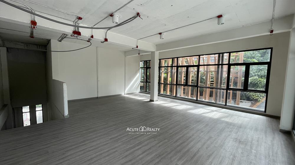 ให้เช่าอาคาร 2 ชั้น พร้อมที่จอดรถ สุขุมวิท 71 เหมาะทำร้านอาหาร คาเฟ่ คลินิก โชว์รูม