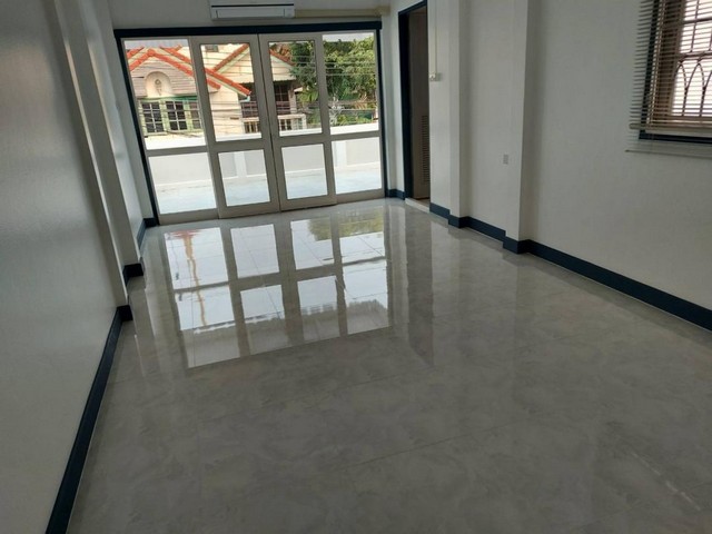 POR3502 ให้เช่า บ้านเดี่ยว 2 ชั้น ย่านประชาอุทิศ เหม่งจ๋าย เลียบด่วน ทาวน์อินทาวน์ รีโนเวทใหม่