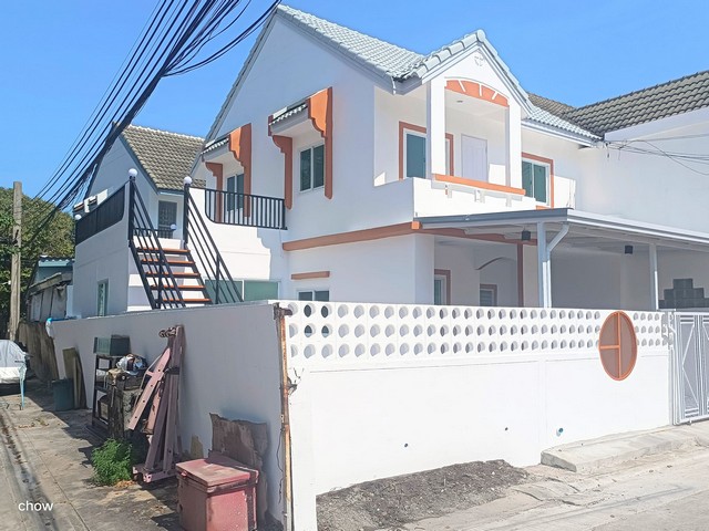 ขาย ทาวน์โฮม หมู่บ้านพิศาล 120 ตรม. 28 ตร.วา (ต้นโครงการ)หลังมุม
