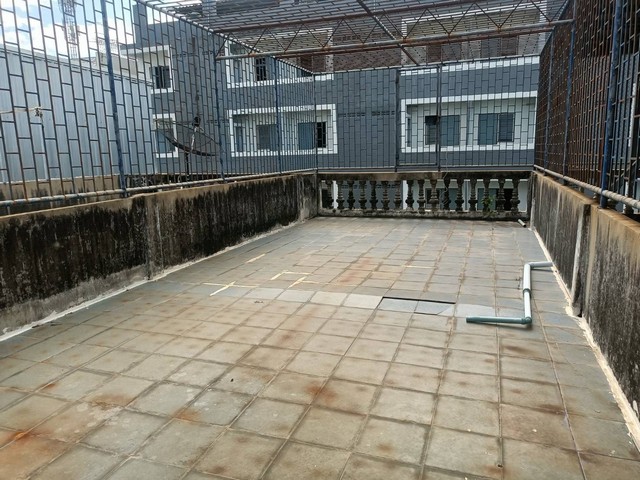 ขายด่วน ตึกแถว 4 ชั้น 21.7 ตารางวา ประชาอุทิศ74/1  ใกล้ ตลาดประชาอุทิศ76 แขวงบางมด เขตทุ่งครุ กทม.  ZTK002