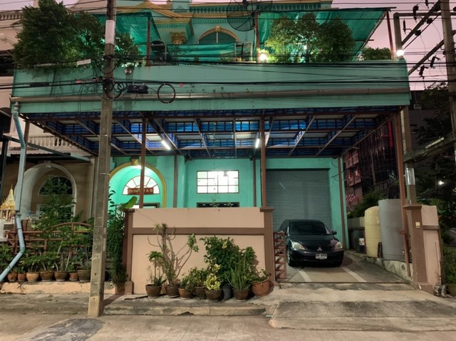 ขายถูก “โรงงาน+โกดัง+สำนักงาน+บ้านพักอาศัย (แปลงหัวมุม)” โครงการแลนด์ แอนด์ แฟคทอรี่เฮ้าส์ พร้อมเฟอร์ ฯ. (8.5 ล้านบาท) - ถนนเพชรเกษม 95