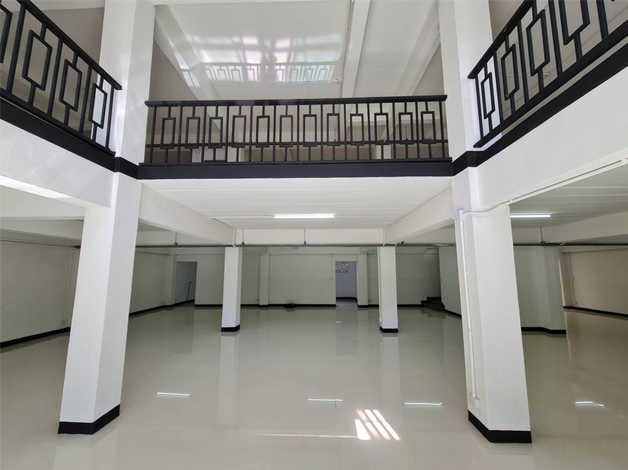 ขาย/เช่า อาคารพาณิชย์ 3 ชั้น 4 คูหา ถ.กรุงเทพ-นนทบุรี ใกล้รถไฟฟ้าแยกติวานนท์