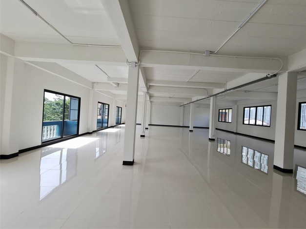 ขาย/เช่า อาคารพาณิชย์ 3 ชั้น 4 คูหา ถ.กรุงเทพ-นนทบุรี ใกล้รถไฟฟ้าแยกติวานนท์