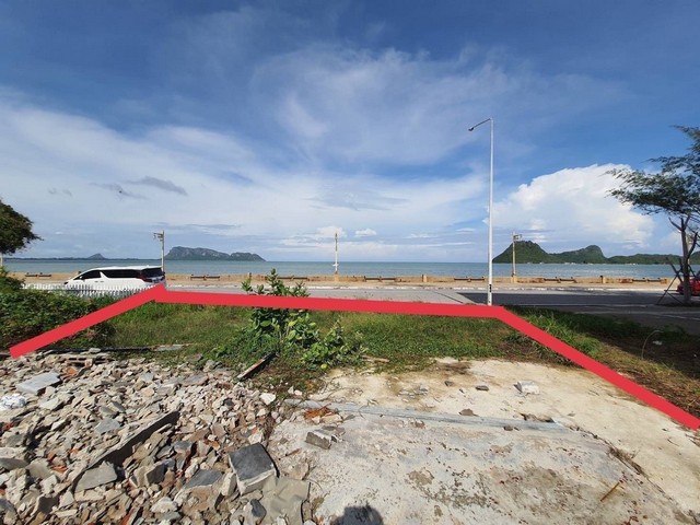 ขายด่วน ที่ดินสวยติดทะเล อำเภอเมืองจังหวัดประจวบคีรีขันธ์ ที่ดินด้านหน้าติดทะเล ด้านหลังติดกับตลาด