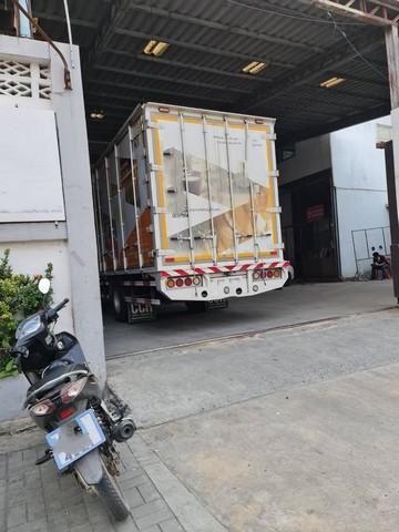 ให้เช่าโกดังพื้นที่ใช้สอยรวม 3,520 ตร.ม.  ย่านพระราม2 บางกระดี่ แสมดำ บางขุนเทียนรถคอนเทนเนอร์เข้าได้ติดถนน ใหญ่