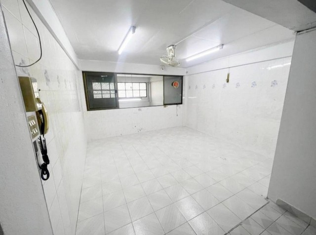 ให้เช่าอาคารพาณิชย์ 5 ชั้น ทำเลพรานนกซอย7 ใกล้MRTสามแยกไฟฉาย