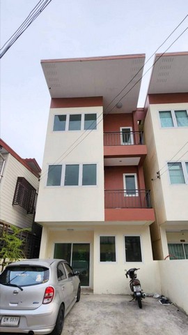 ขายทาวน์โฮม 3 ชั้น บ้านมือ 1 ทำเลMRTเตาปูน 4นอนหลังมุมทำเลดี