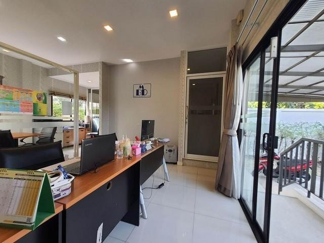 ให้เช่าโฮมออฟฟิศ โครงการ Villa Albero ถนน กรุงเทพกรีฑา โฮมออฟฟิศ 3 ชั้น หลังมุม 