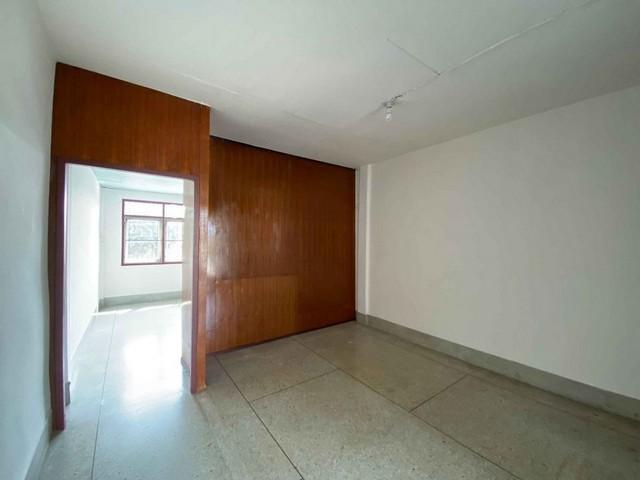  ให้เช่าอาคารพาณิชย์ 3 ชั้น ถนนประชาชื่น ใกล้รถไฟฟ้าสายสีแดง สถานีบางซ่อน