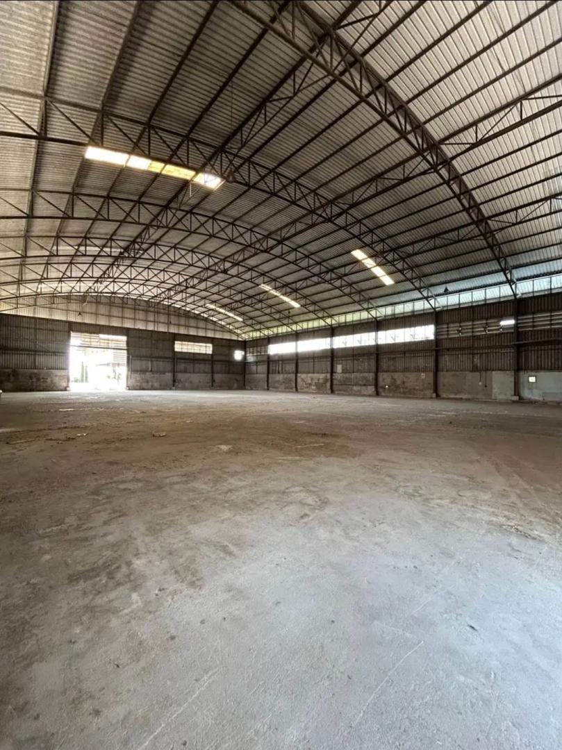 ให้เช่าโกดัง พร้อมสำน้กงาน พื้นที่ 8ไร่ ถนนพุทธมณฑลสาย 4 สามพราน 