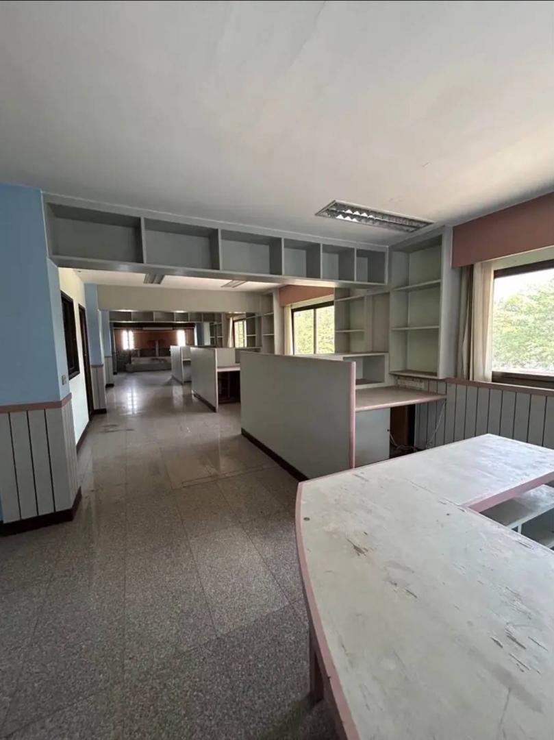 ให้เช่าโกดัง พร้อมสำน้กงาน พื้นที่ 8ไร่ ถนนพุทธมณฑลสาย 4 สามพราน 