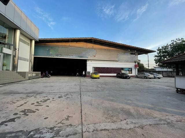 ให้เช่าโชว์รูม อาคารสำนักงาน เนื้อที่ 2 ไร่ 2 งาน ริมถนนวิภาวดีรังสิต เหมาะทำโชว์รูม ศูนย์บริการ หรือธุรกิจอื่นหลากหลาย ** มีค่าเซ้ง 