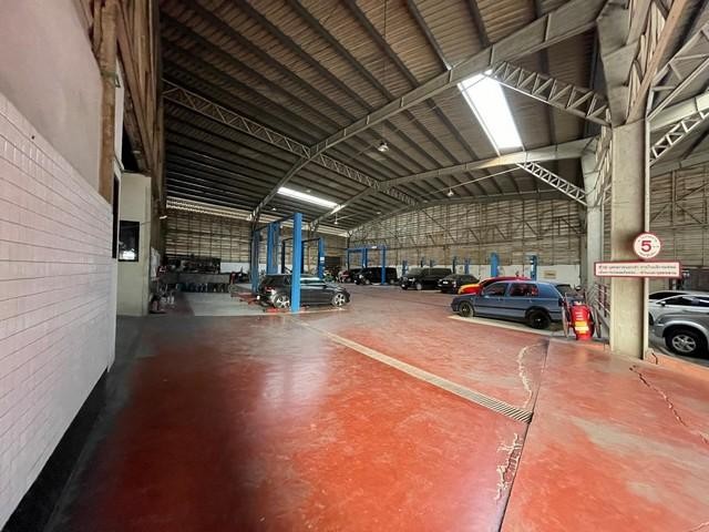 ให้เช่าโชว์รูม อาคารสำนักงาน เนื้อที่ 2 ไร่ 2 งาน ริมถนนวิภาวดีรังสิต เหมาะทำโชว์รูม ศูนย์บริการ หรือธุรกิจอื่นหลากหลาย ** มีค่าเซ้ง 