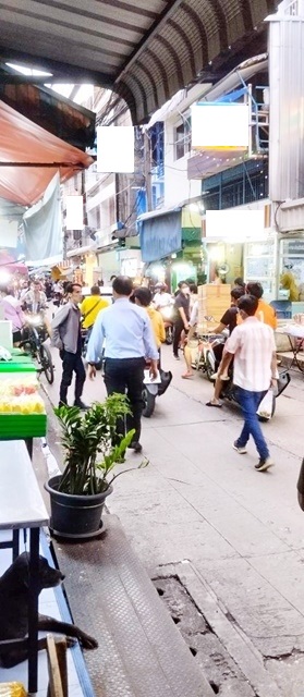 ตึกแถวให้เช่า ชั้น 1 ทำเลดี  ผู้คนหนาแน่น 17ตรว. 49ตรม. เพชรบุรี1-15 แอร์พอร์ตลิงค์ พญาไท 