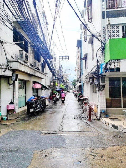 ตึกแถวให้เช่า ชั้น 1 ทำเลดี  ผู้คนหนาแน่น 17ตรว. 49ตรม. เพชรบุรี1-15 แอร์พอร์ตลิงค์ พญาไท 