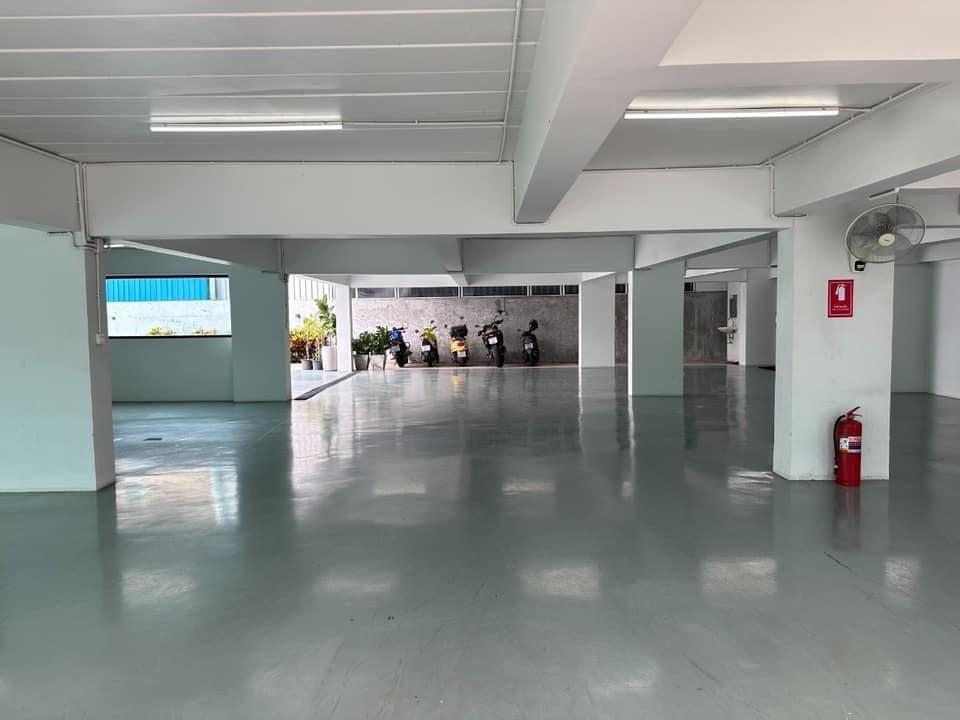 ขายอาคารสำนักงานรวมที่พักอาศัย 4 ชั้น พื้นที่ใช้สอย 995 ตารางเมตร  ถนนสุขาภิบาล 5 จอดรถกว่า 20 คัน พร้อมลิฟท์ ใกล้ทางด่วน 600 เมตร