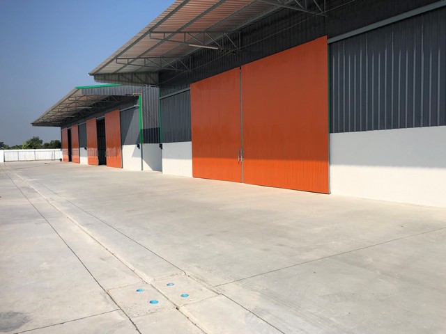 โกดังใหม่ ให้เช่า 190 ตรม. เสาธงหิน  ตั้งอยู่หลังหมู่บ้านพฤกษา39 ต.เสาธงหิน อ.บางใหญ่ จ.นนทบุรี  ไฟฟ้า 3 เฟส